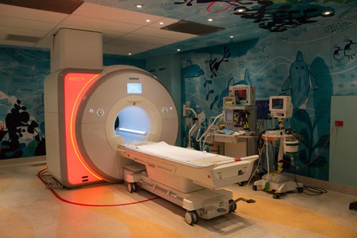 Photo of an MRI machine 